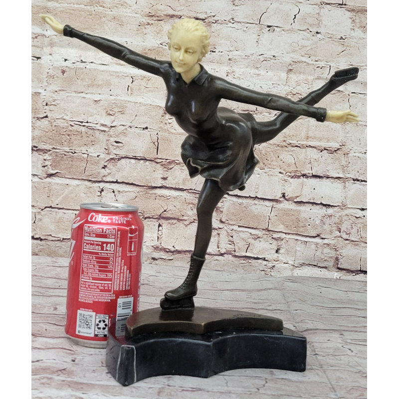 Figurine sculptée à la main en bronze
