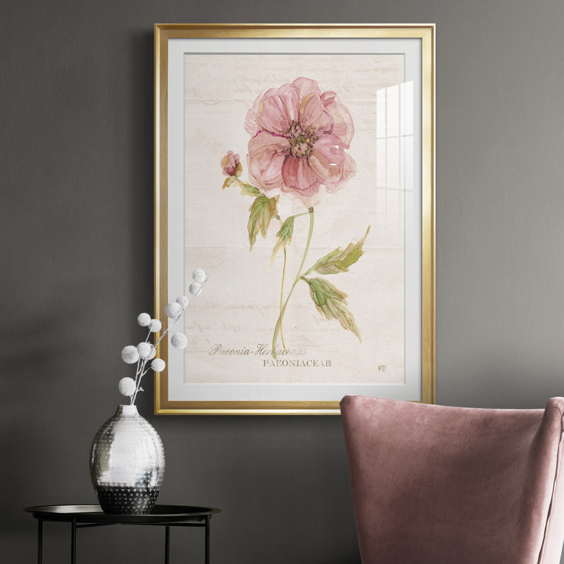 Soft Peony - peinture sur toile encadrée, Or, H 36,5 po x l 26,5 po x P 1 po