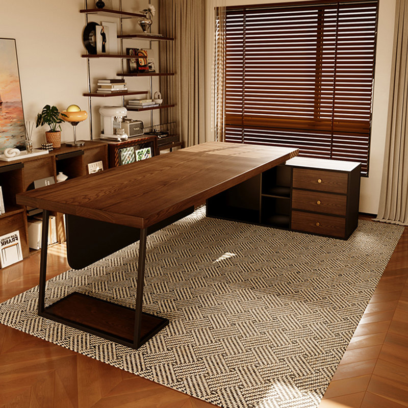 Bureau en bois massif en forme de L brun noyer + en fer avec bureau à 3 tiroirs, H 29,53 po x l 62,99 po x P 59,06 po