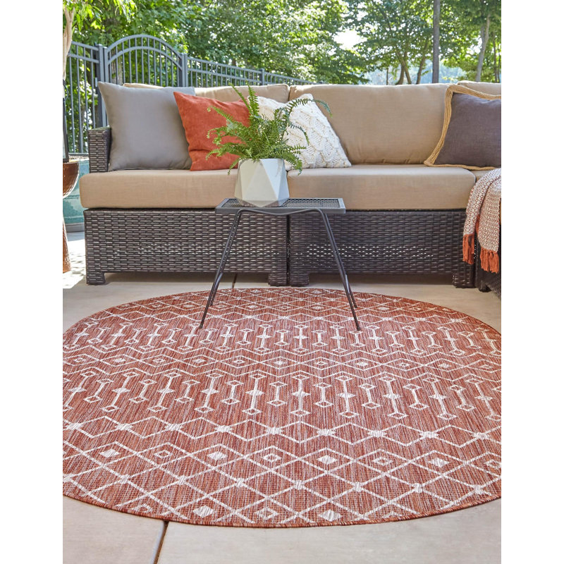 Tapis rouge rouille intérieur / extérieur Julieta, Ovale 5 pi 3 po x 8 pi