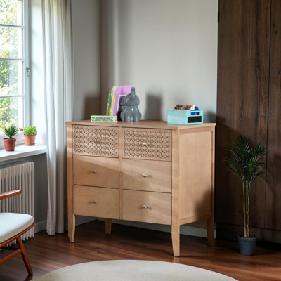 Commode de chambre 6 tiroirs Vallis avec motif géométrique découpé au laser en brun