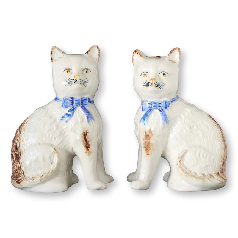 Chats Staffordshire antiques anglais