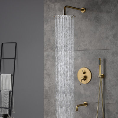 Système de douche haute pression avec valve à pression équilibrée et bec de baignoire