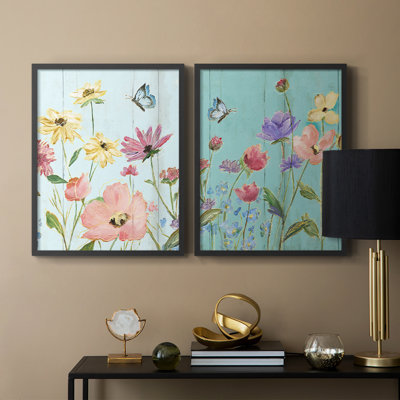 Wildflower Flutter II - reproduction encadrée de qualité supérieure - prête à être accrochée - aucun clou requis - aucun clou requis