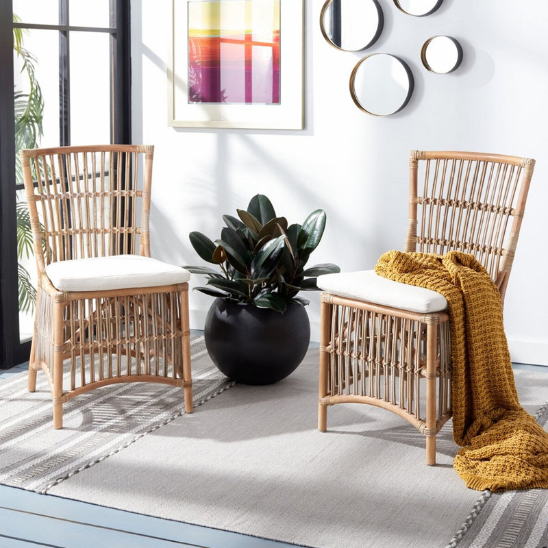 Fauteuil d'appoint en rotin Millender avec coussin, Gris blanc délavé