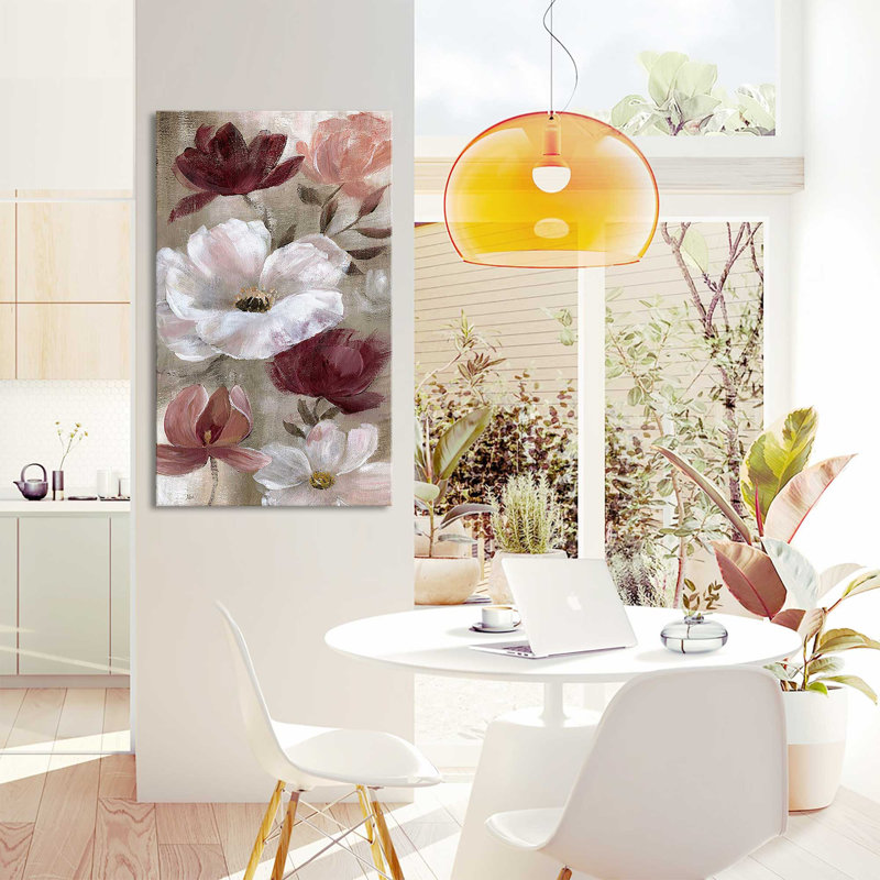 «Transient Garden Reds I» par Nan - Peinture, Toile tendue, H 30 po x l 18 po x P 1 po