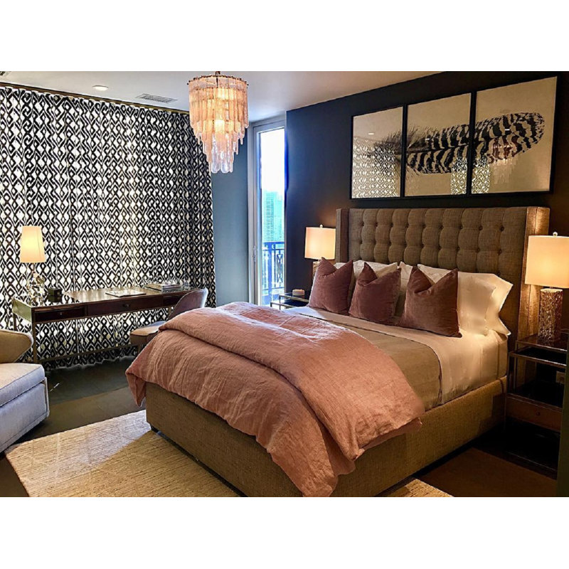Larie 3 - Light Chandelier