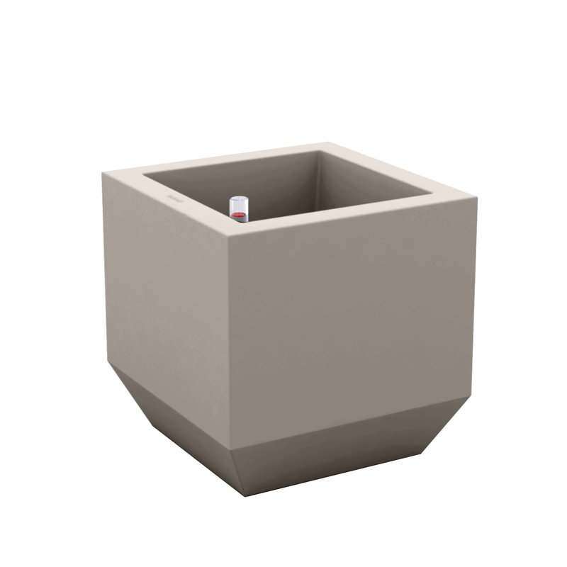 Vela Resin Pot Planter, Taupe