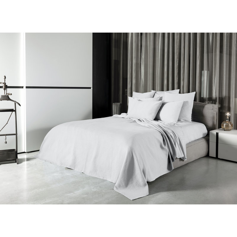 Olivia Coverlet, King Coverlet, White