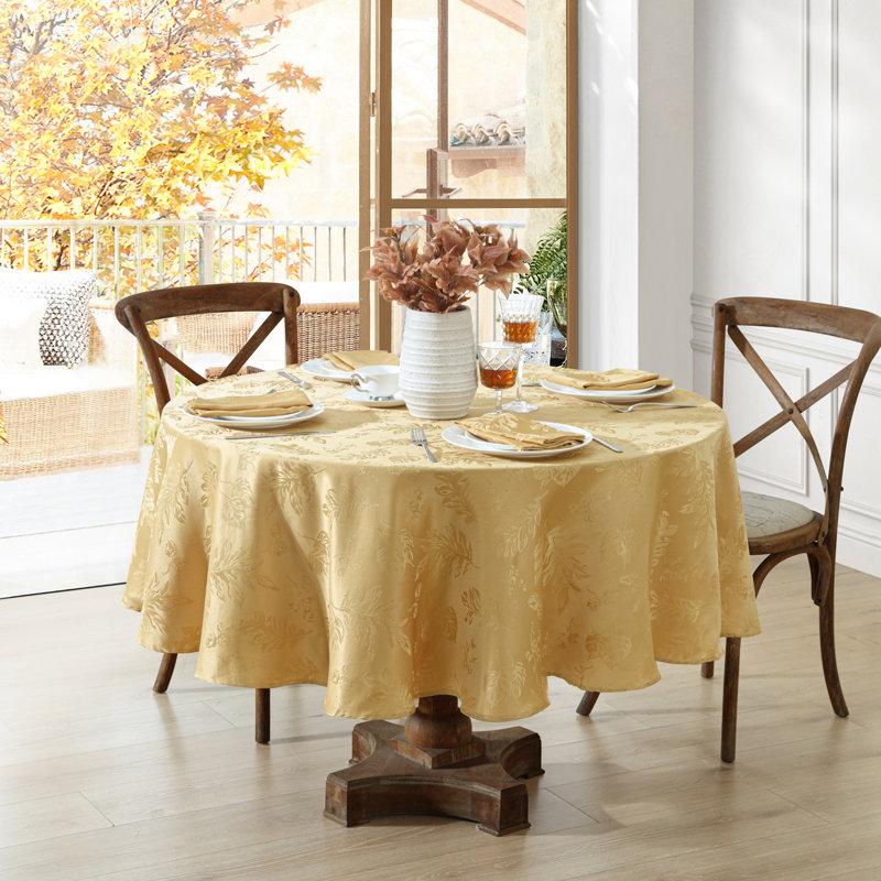 Nappe Rhone, 84 po x 60 po ovale, Doré