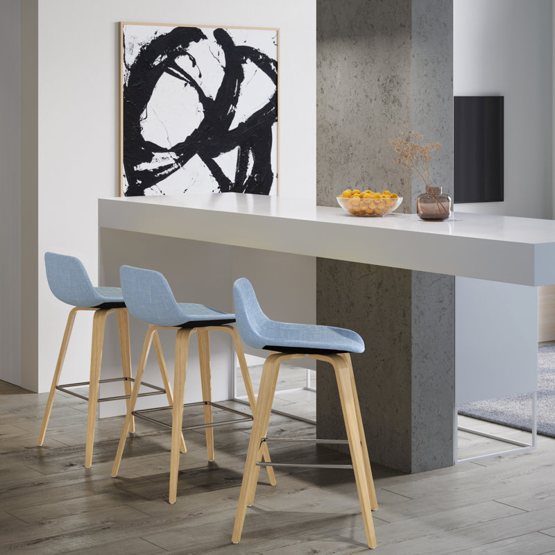 Paire de tabourets de bar - Style moderne du milieu du siècle, revêtement en lin bleu, structure en denim, repose-pieds, design élégant
