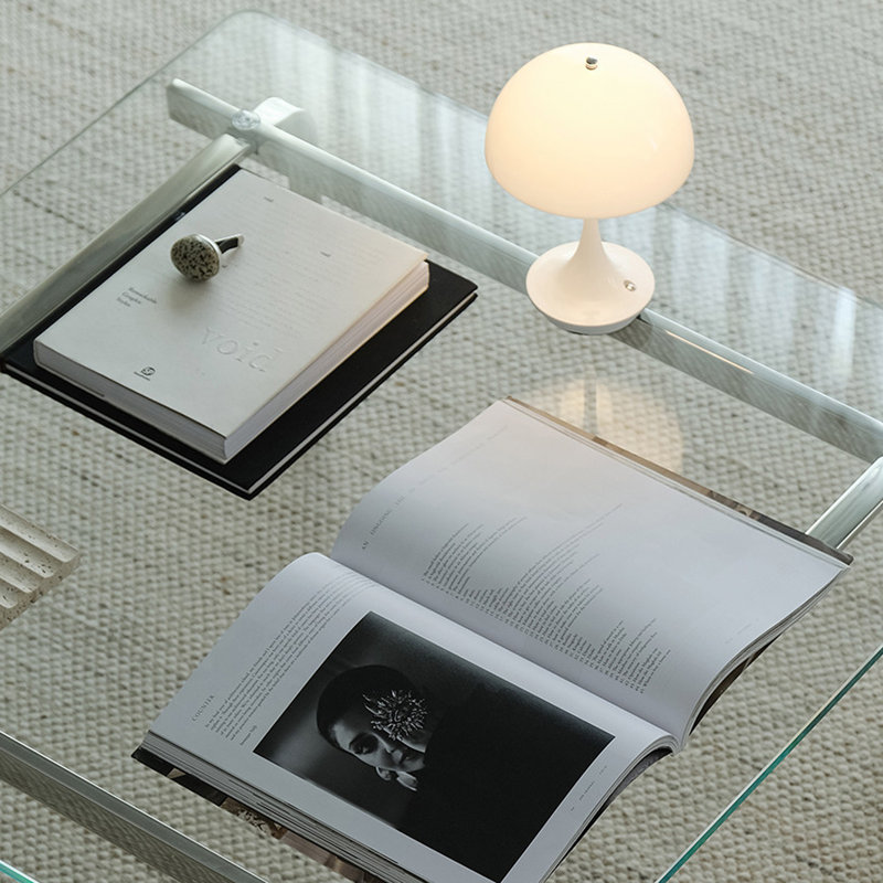 Table basse carrée en verre trempé de conception moderne