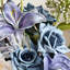 Ornements de fleurs simulées