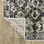 Tapis oriental en polyester tissé à la machine en gris-155099480