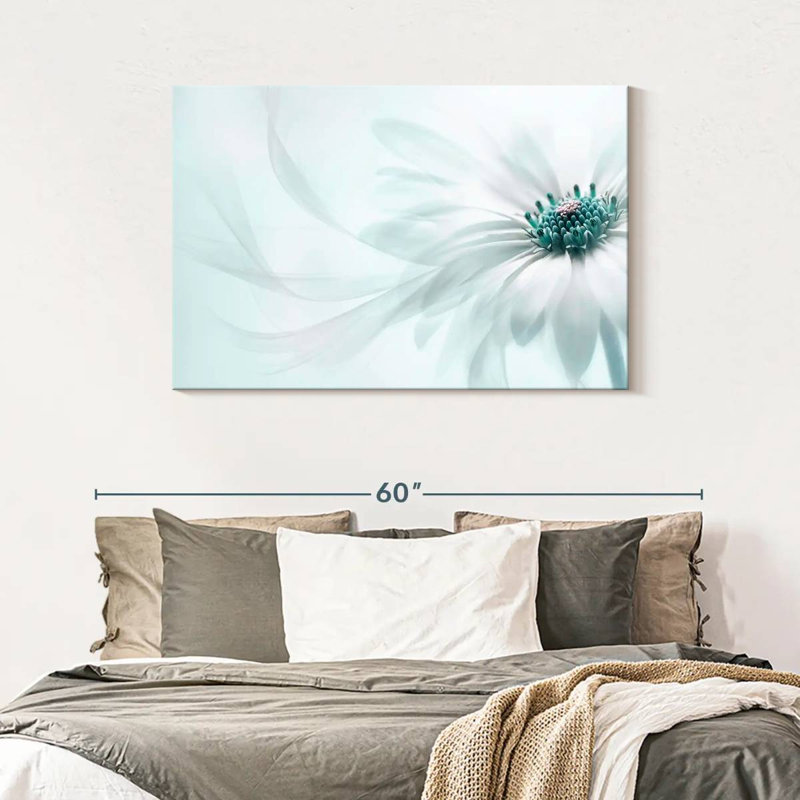 Harnek Translucent Cape Daisy, 30" H x 45" W