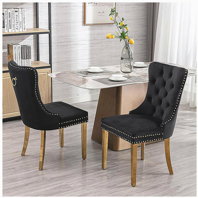 Chaise de salle à manger touffetée en bois massif rembourrée de velours avec pieds en acier inoxydable doré, garniture cloutée, ensemble de 2