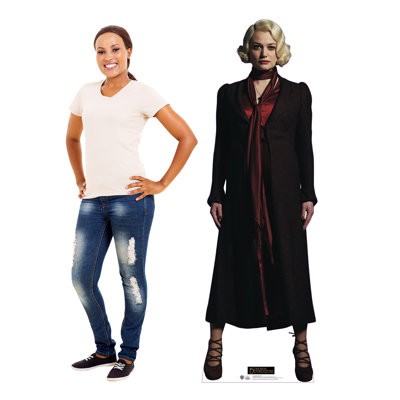 Queenie Goldstein carton debout