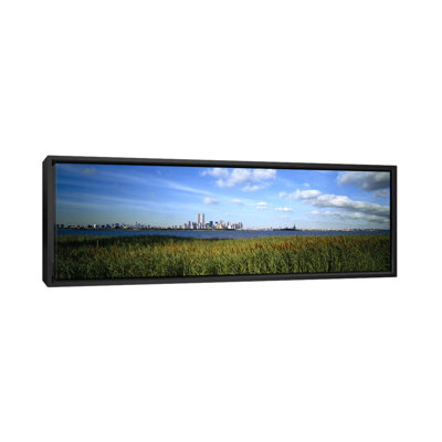 «Buildings at the Waterfront, New Jersey, New York City, New York State», reproduction de photo sur toile