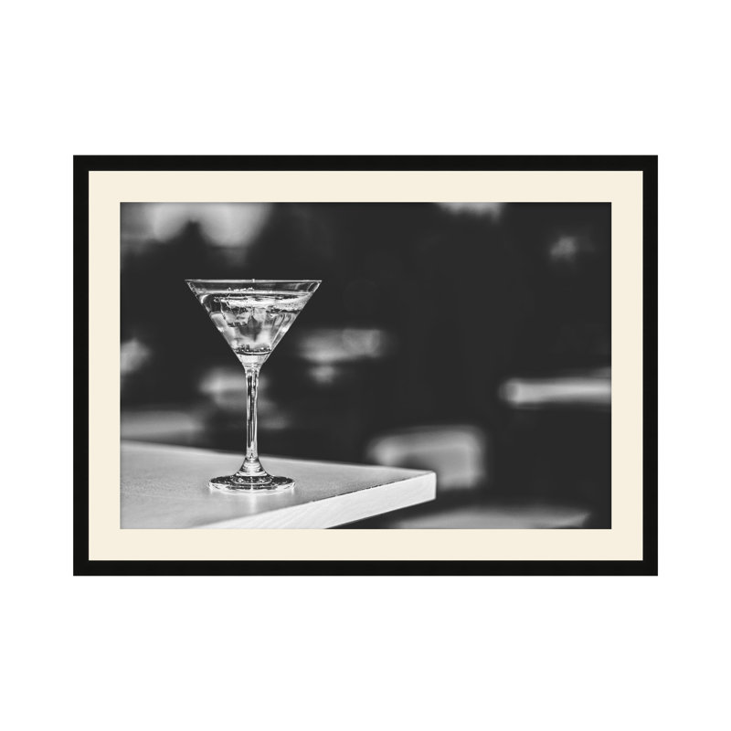 «Vendred Night 1» par Studio L57 Narrative - Impression sur papier d'une seule photo, H 28,75 po x l 39,75 po