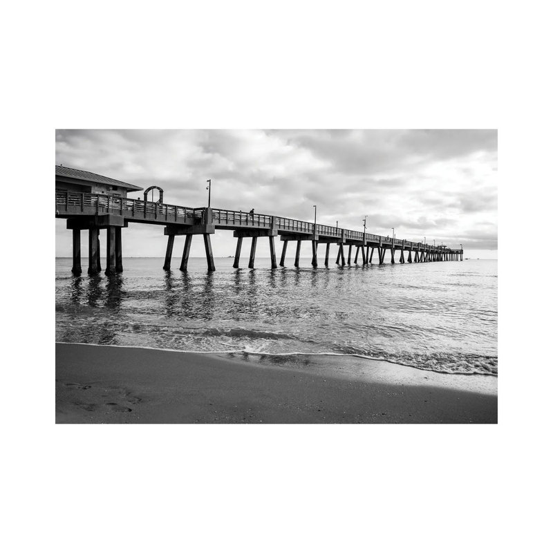 Moody White,Beach Pier,South Florida, 45.72 cm H x 66.04 cm W