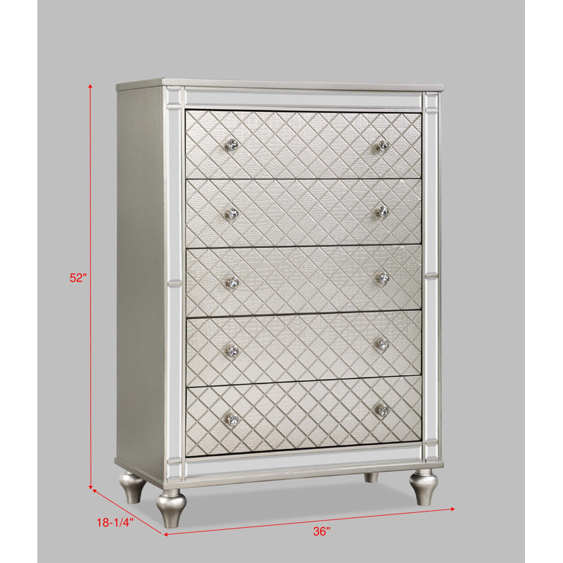 Commode de chambre à 5 tiroirs avec façades à motif de losanges et finition argentée pour un rangement élégant