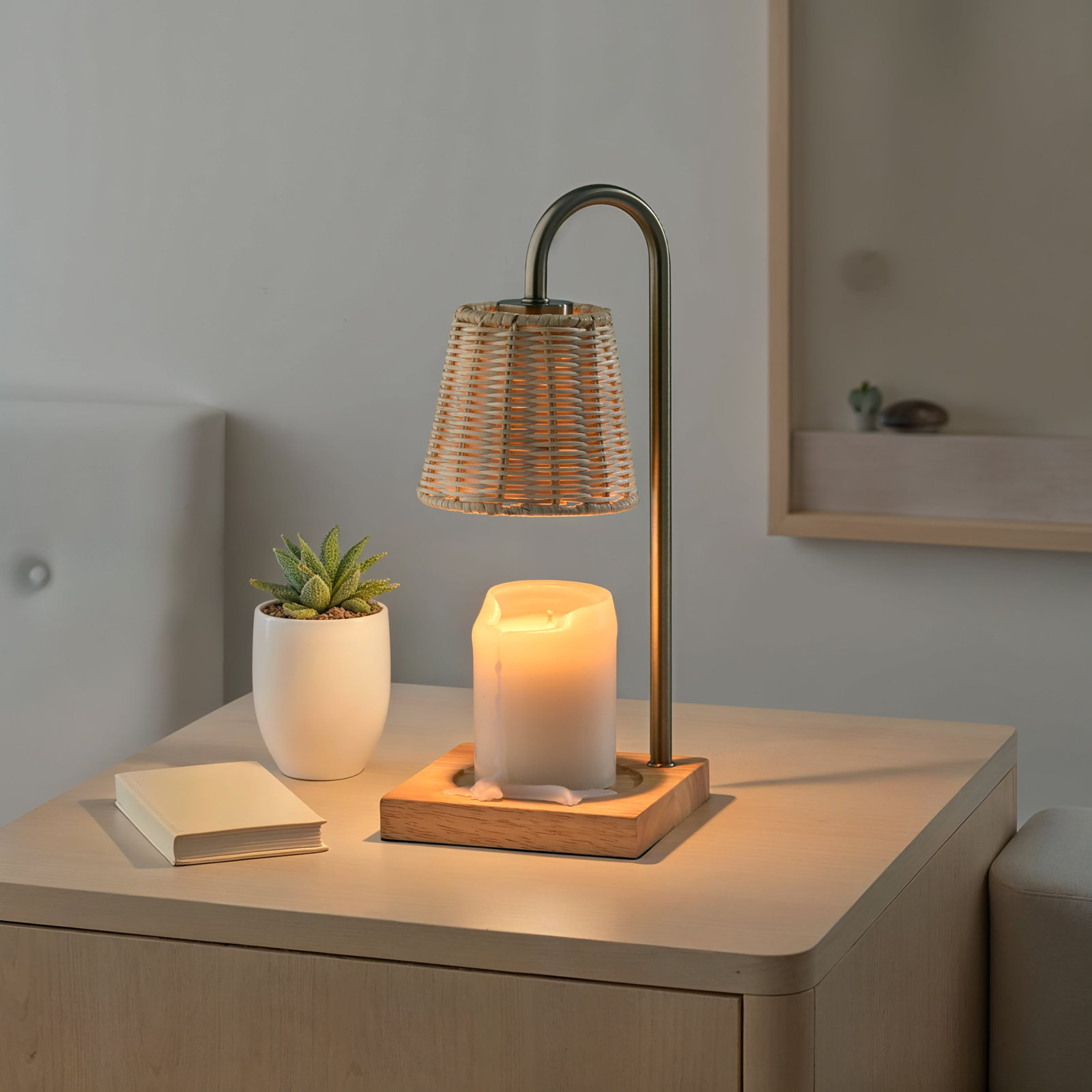 Ridgley Candlewarmer Lamp, Beige/Antique Brass
