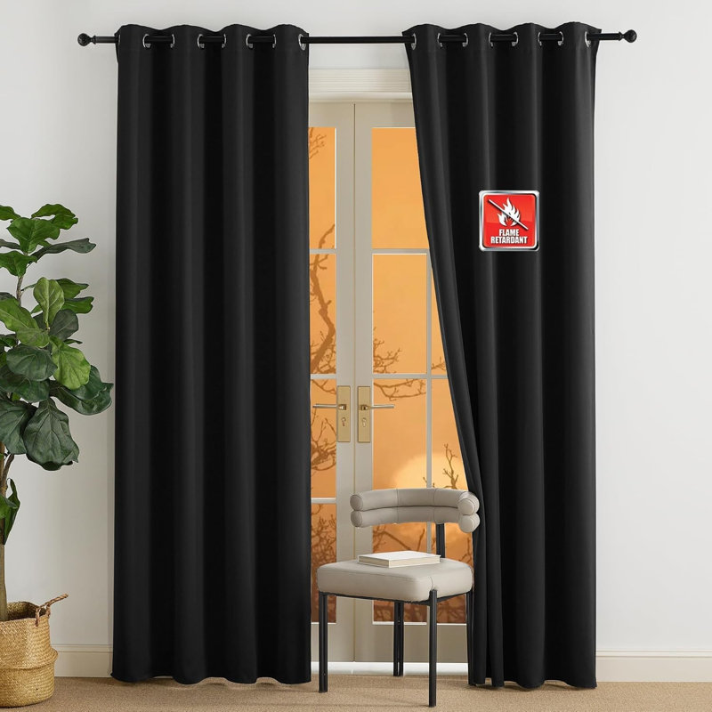 Ensemble de 2 panneaux de rideaux occultants ignifuges ignifuges / décoratifs de sous-sol, Noir, 52" W x 63" L