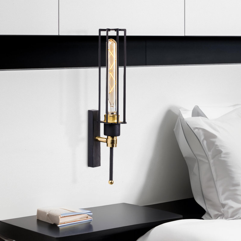 Wallchiere, Black