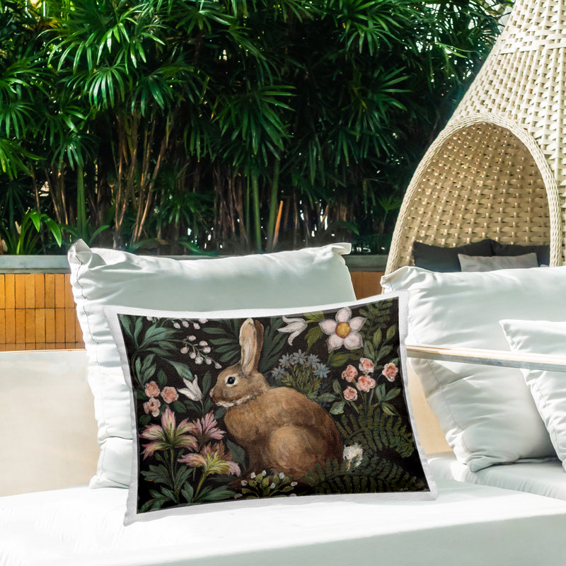 Oreiller imprimé extérieur Flora and Fauna Bunny par Julia Purinton