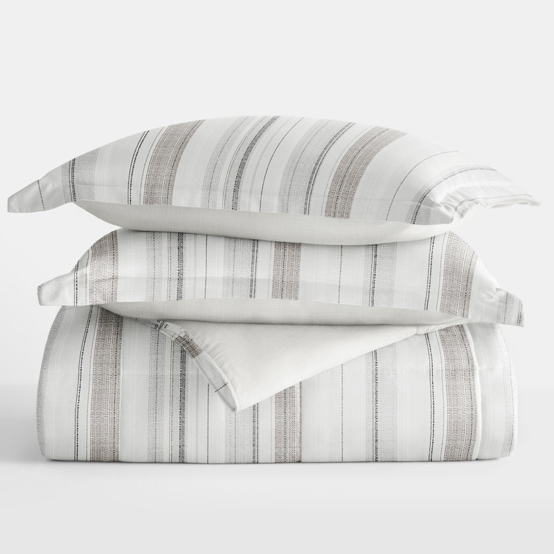 Twin White Down Alternative Reversible Microfiber Comforter Set