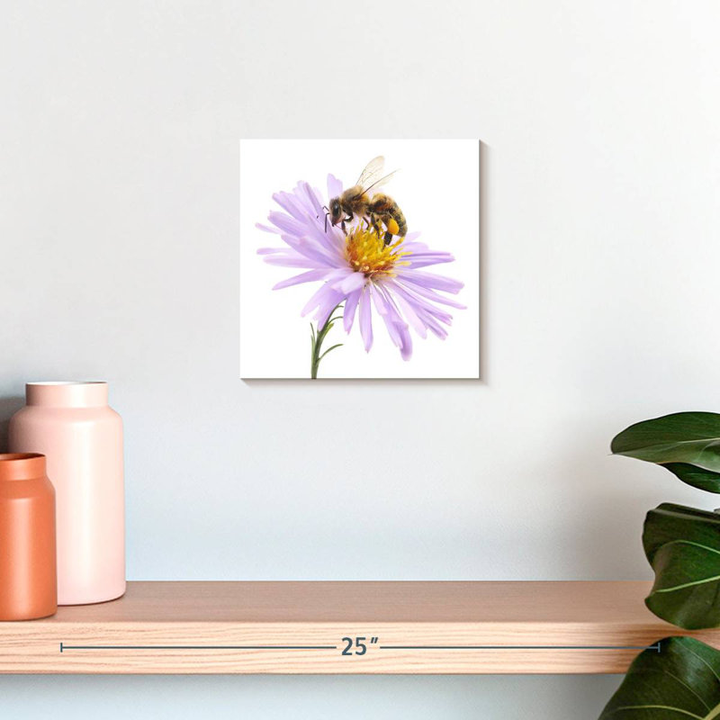Crowle abeille sur une fleur, H 10 po x l 10 po