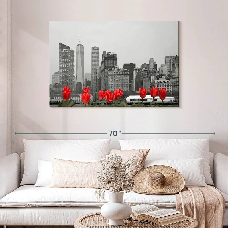 Ravi NYC Tulips Pop, 30" H x 45" W