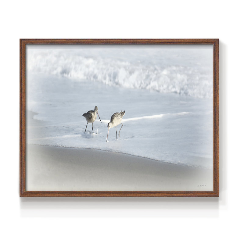 «Sandpipers I», reproduction encadrée, H 8 po x l 10 po, Noyer