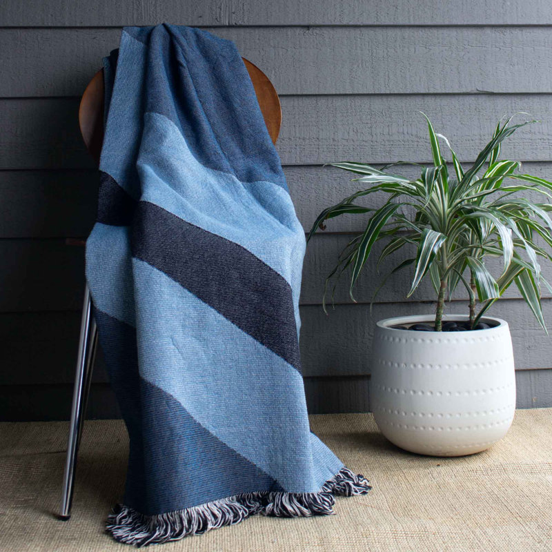 Zeze Throw, Blue
