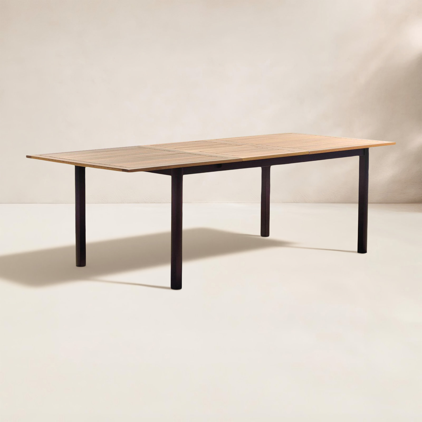 Aundraya 71" Extendable Patio Dining Table