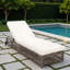 Chaise longue d'extérieur avec dossier à 5 positions, structure en rotin renforcé, repose-pieds réglables et roues mobiles-203937006