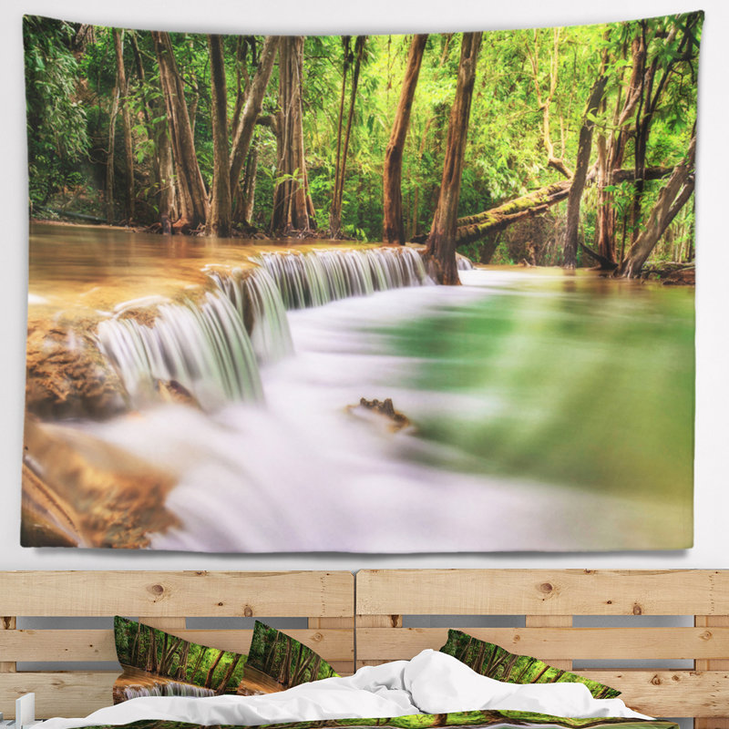 Photographie deuxième niveau erawan cascade tapisserie, H 32 po x l 39 po