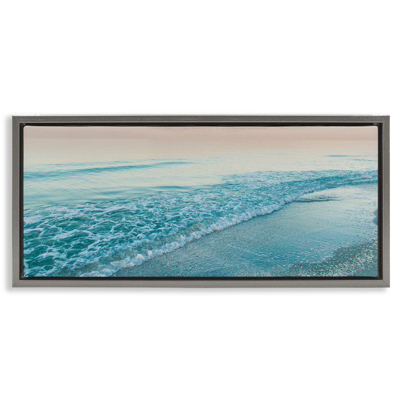 Cadre flottant lumineux sur une plage, design par Mary Lou Johnson, H 14 po x l 31 po, Cadre flottant gris lustré