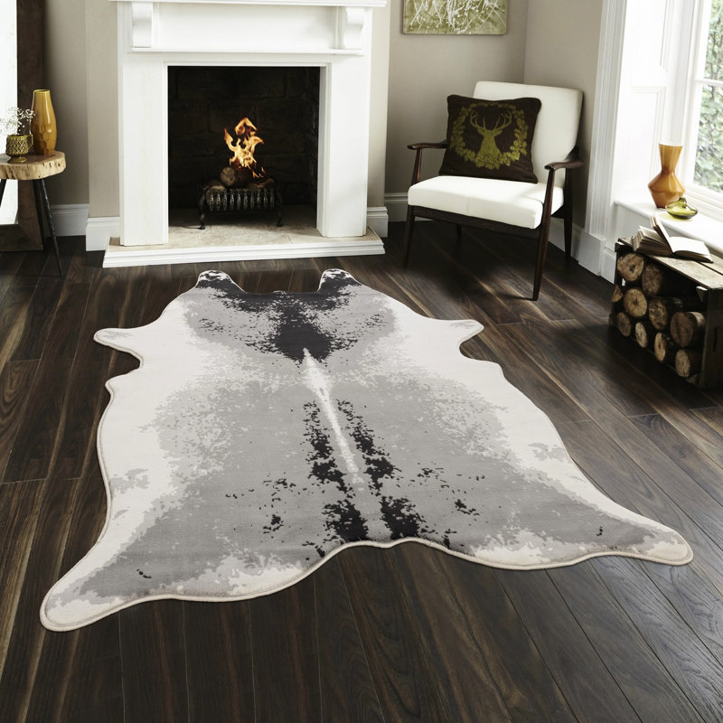 5 pi Tapis gris X 7, fait à la machine de style éclectique rustique, de couleur argent irrégulière