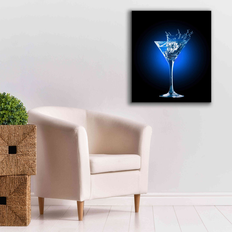 Latitude Run® «Gin and Tonic Splash» par Epic Portfolio, art mural sur toile, H 30 po x l 26 po x P 1,5 po
