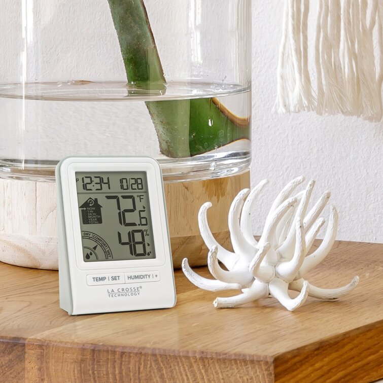 La Crosse Technology Indoor Temperature & Humidity Station