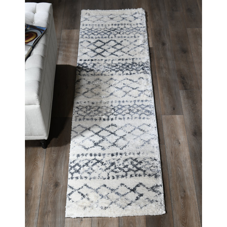 Daku Geometric Indoor Rug