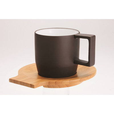 Tasse à cappuccino avec soucoupe Aleighya