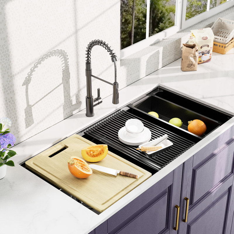 Évier de cuisine encastré noir 33 po x 19 po Gunmetal - 18 cuves doubles en acier inoxydable, robinet, passoire profonde, grille de fond de serviette, support