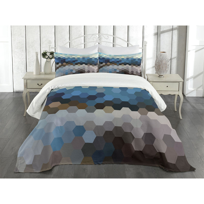 Ambesonne Winter Bedspread Set Geometric Game Blurry Multicolor, King Bedspread + 2 Standard Shams