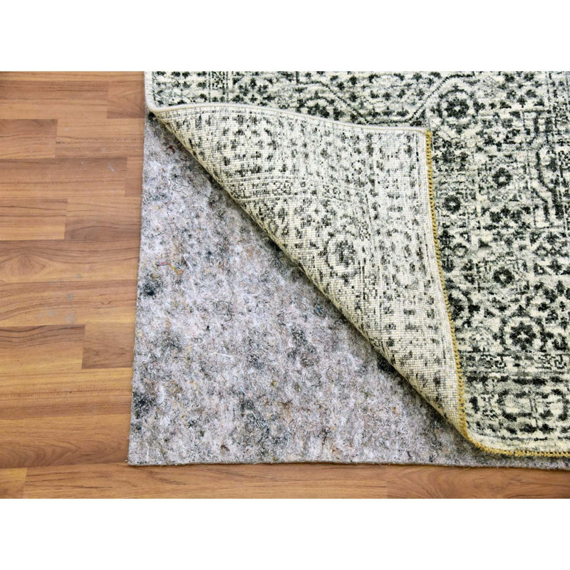 Tapis unique 2 pi 9 po x 10 pi Zyran