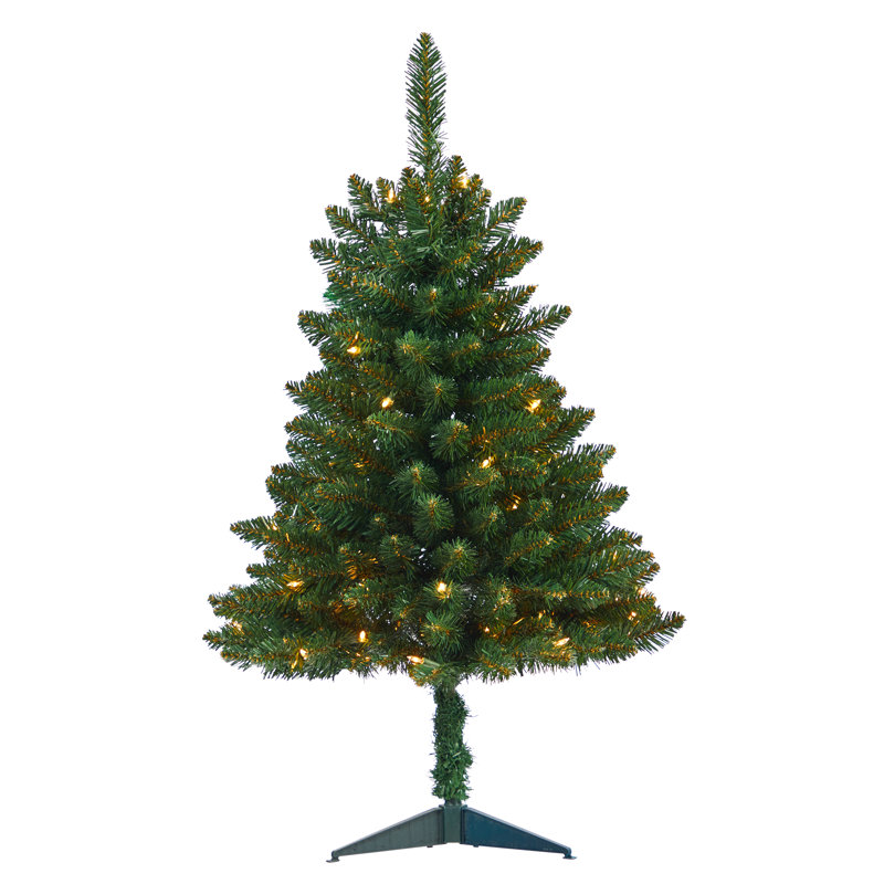 9Ft. North Carolina Spruce Artificial Christmas Tree With 750 Clear Lights And 1912 Bendable Branches, 3' H
