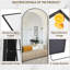 Miroir surdimensionné arqué en métal surdimensionné-540418159-570231710