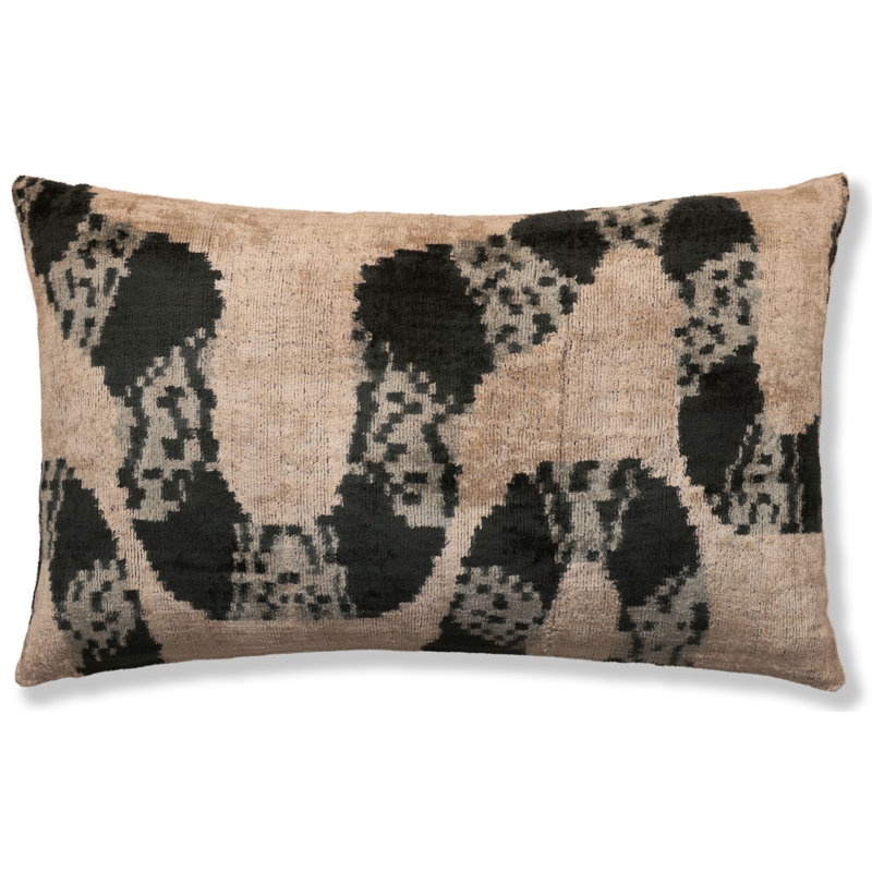 Coussin lombaire luxueux en velours de soie noir et naturel 16 po x 24 po avec insert en duvet