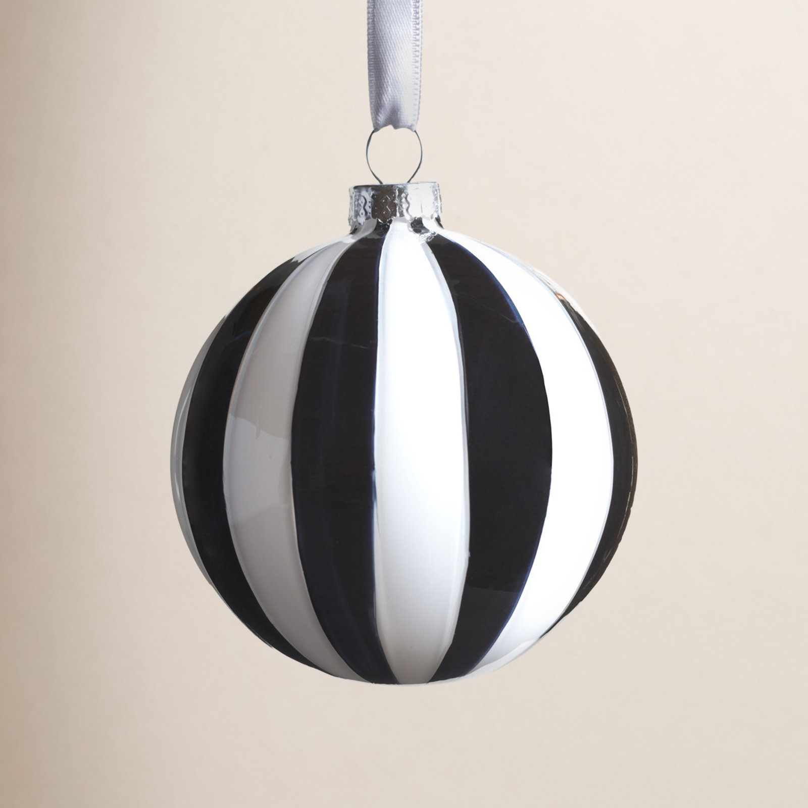 Glass Bauble, 3.25" H x 3.25" W x 3.25" D